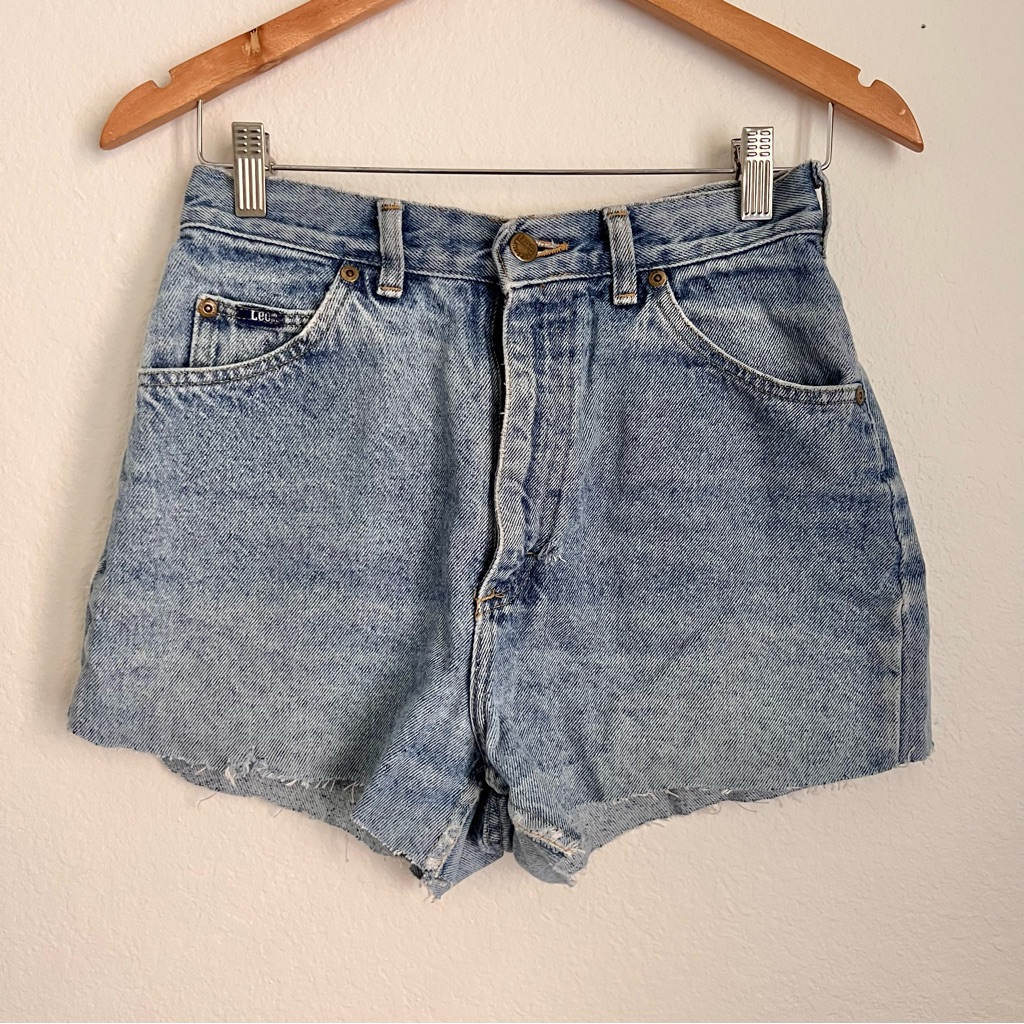 Vintage Lee High-Waisted Denim Cutoff Shorts Sz 4
